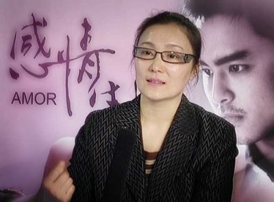 电影<我们俩>女孩回到四合院是什么意思？