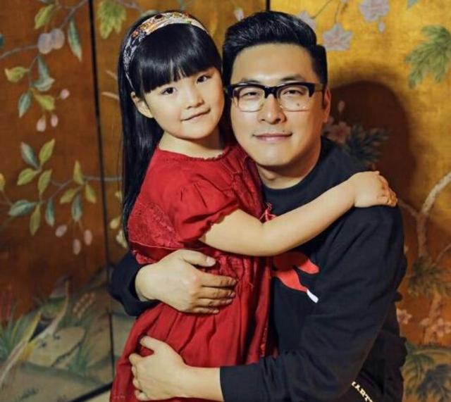 李湘家庭新鲜事（商业关联都没了）(24)