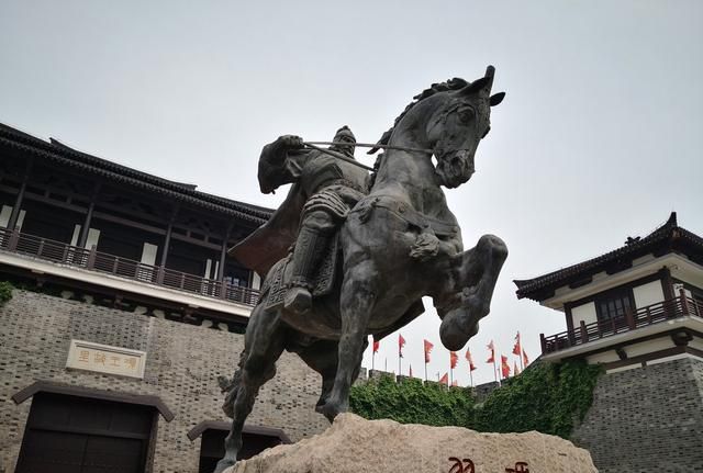 知识就是力量是谁说的，“坑灰未冷山东乱，刘项原来不读书”是谁写的，蕴含什么哲理？图9