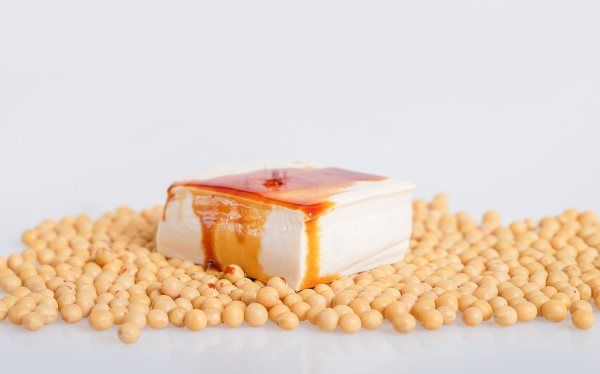 豆腐放冰箱冷藏还是冷冻,豆腐是一种保质期比较短的食物吗图7