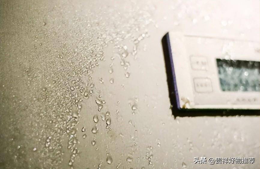 冰箱冷藏室有水是怎么回事儿-（冰箱保鲜层为什么有水）