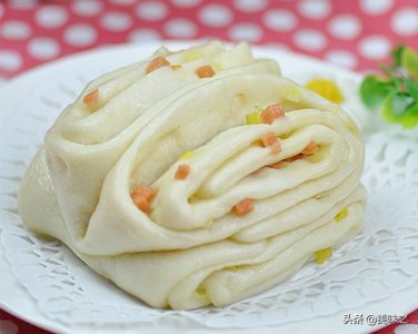 ​花卷的各种做法 ，可做成椒盐麻酱葱油多种口味，营养丰富做法简单
