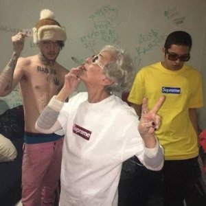​有个穿AJ玩Sup的父母，是什么体验？