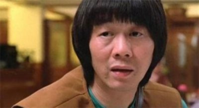 ​许冠英个人资料简介：拒绝金像奖的第一人，因长相自卑终身未娶，65岁孤独离世
