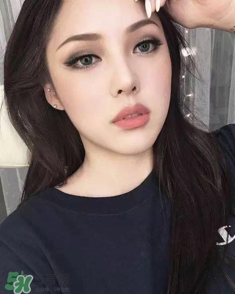 肉桂色适合什么肤色？肉桂色口红适合黄皮吗？