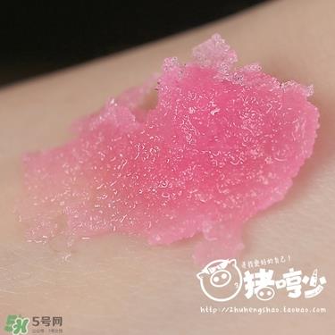 lush唇部磨砂膏保质期是多久？lush唇部磨砂膏过期可以用吗？