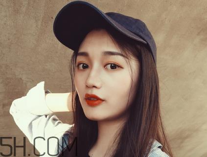 中午睡觉要卸妆吗？怎么避免带妆睡觉的危害？