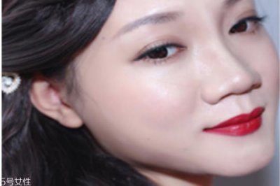 ​穿旗袍化什么妆 复古眼妆教程