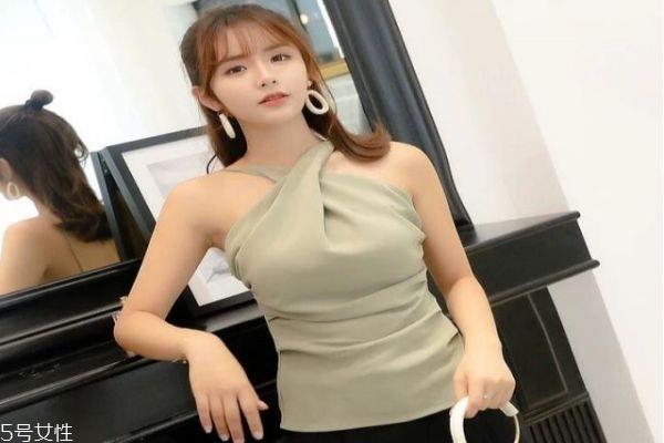 扎什么头发显气质 显气质的扎发型女