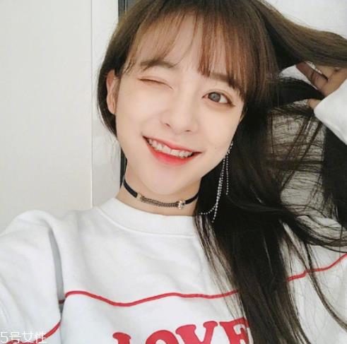 大饼脸适合什么刘海 完美修饰大脸