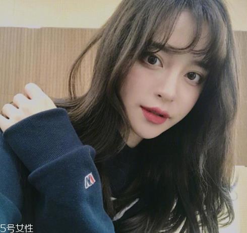 大饼脸适合什么刘海 完美修饰大脸