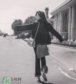 tfboys春晚同款ash鞋正品多少钱？tfboys同款艾熙小白鞋专柜价格