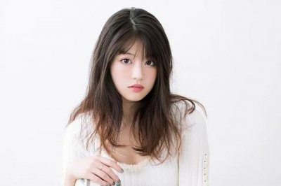 ​和女孩子约会牵手技巧，轻松升级你们的关系