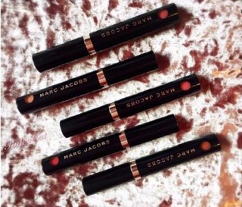 ​marc jacobs黑管唇釉怎么样_试色