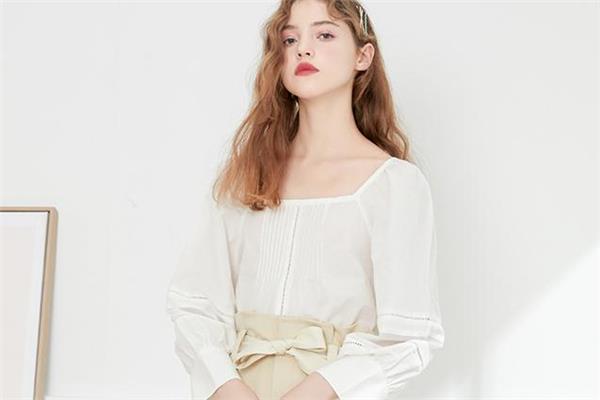 白色衣服上的茶渍怎么去除 白色衣服弄上茶渍怎么洗