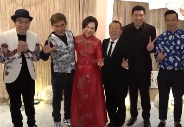 柯有伦香港低调举办婚礼，众父辈朋友出席，曾志伟张学友支持到场