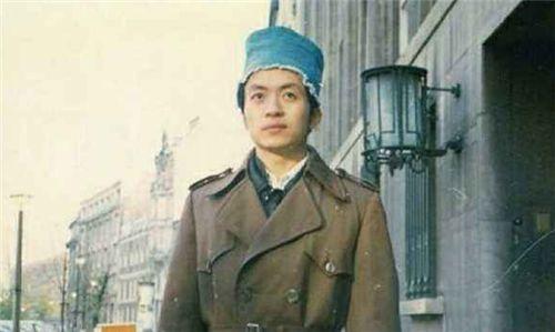 27年前，童话诗人顾城拿斧头砍妻后自尽，留下唯一儿子，现状如何