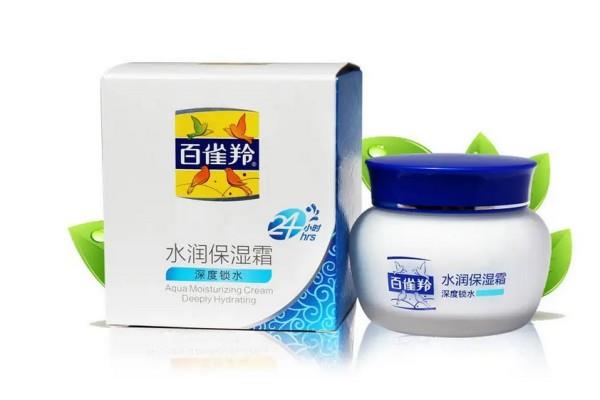 保湿面霜和补水面霜有什么区别 保湿面霜可以收缩毛孔吗
