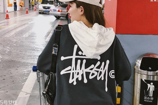stussy是哪个国家的 年轻人都爱它