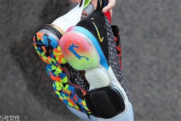nike lebron 16 starting 5鸳鸯配色发售时间