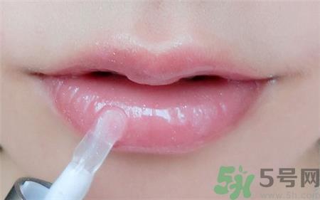 唇膜可以淡化唇色吗?唇膜有什么作用?
