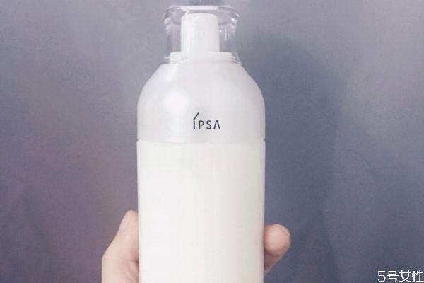 春天适合用乳液还是面霜 过期的乳液可以擦腿吗