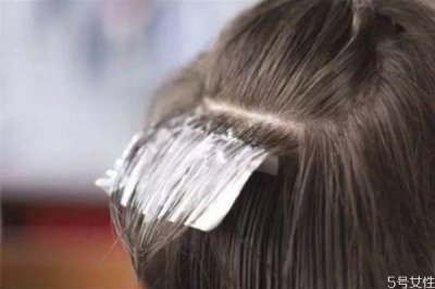 ​刚软化的头发能染色吗 头发软化后几天能染色