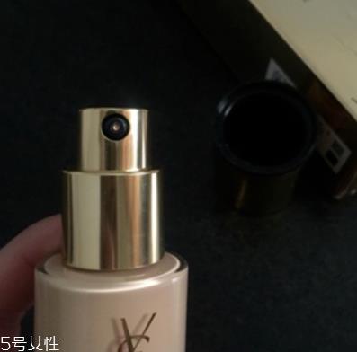 ysl圣罗兰粉底液遮瑕效果好吗？遮瑕强度不够