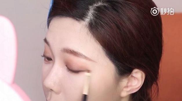 朱古力色眼妆怎么画