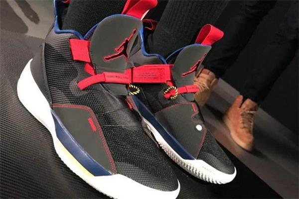 aj33磨足弓怎么解决 和自动鞋带系统有关