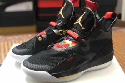 ​aj33磨足弓怎么解决 和自动鞋带系统有关