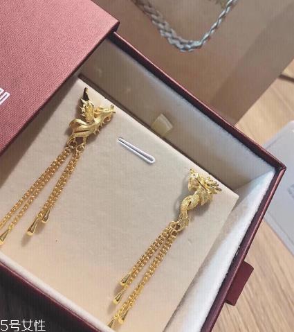 黄金耳环多少钱一对 每日金价不同