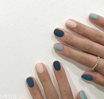 涂一次指甲油多久卸掉？最好是半个月卸掉