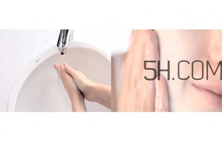 卸妆油的乳化方法 卸妆油为什么要乳化
