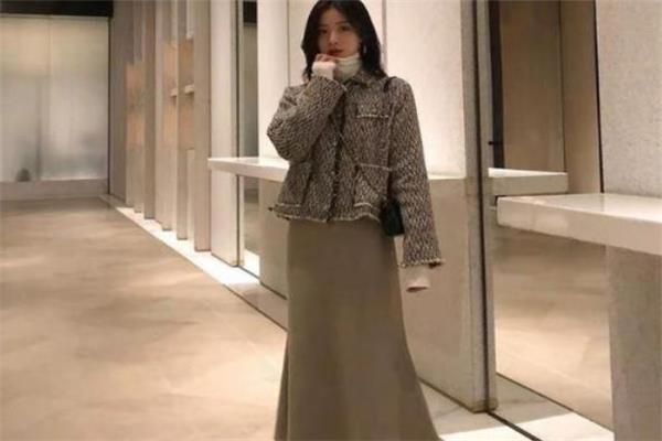 小香风外套适合多大年龄 优雅美丽的象征