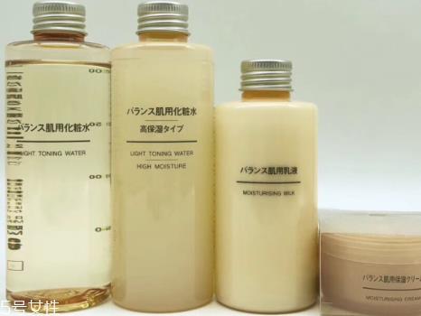 油性肌肤适合什么平衡露 用对了完美控油
