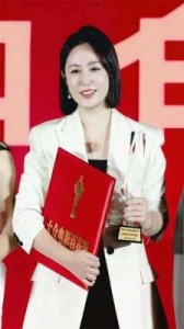 ​2023金鸡奖提名者精彩亮相：马丽、王一博等闪耀表彰仪式