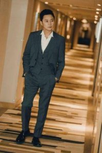 ​他被称为顶流里的Top1，毫无争议吗？