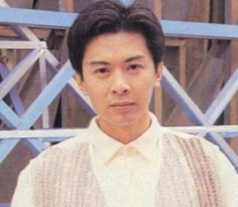​20年前放弃267亿家产出家的香港艺人，如今如何？