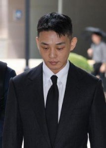​刘亚仁，韩国明星，一审被判有期徒刑一年，立即拘捕