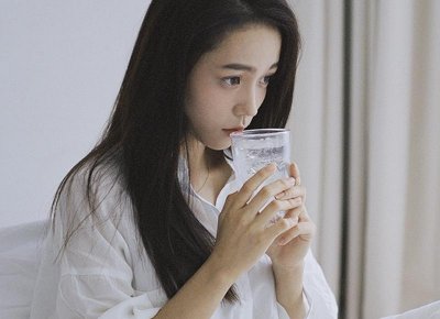 ​晚上和女生聊哪些话题，怎么聊能推进关系？