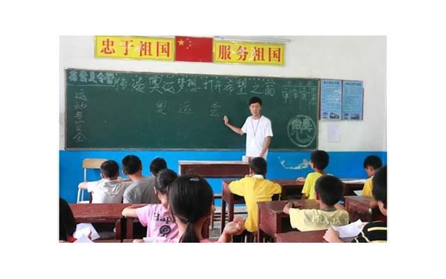 学会这几个姿势，轻松撩拨妹子的心