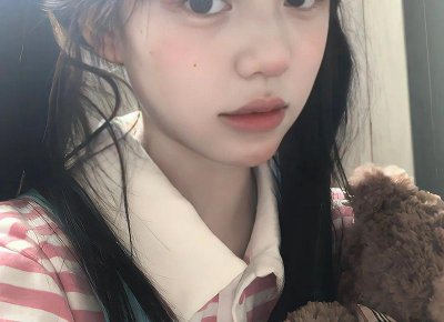 ​刘德华年轻时照片（刘德华年轻时的罕见照）