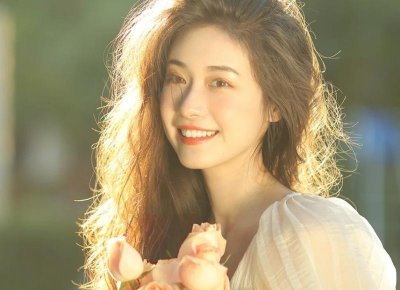 ​给恋爱中女孩的忠告：过分依赖对方不见得是件好事！