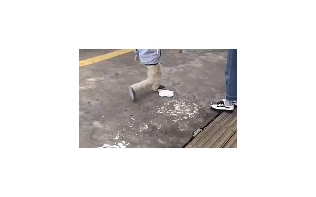 刚开始跟女生聊天怎么聊比较好？