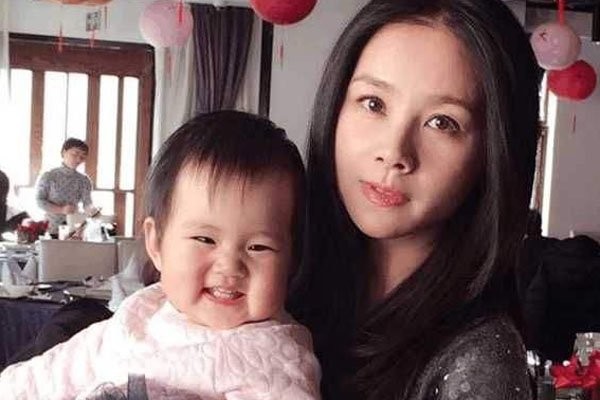 何琳为什么这么恨陈坤 和他儿子的妈妈有关系