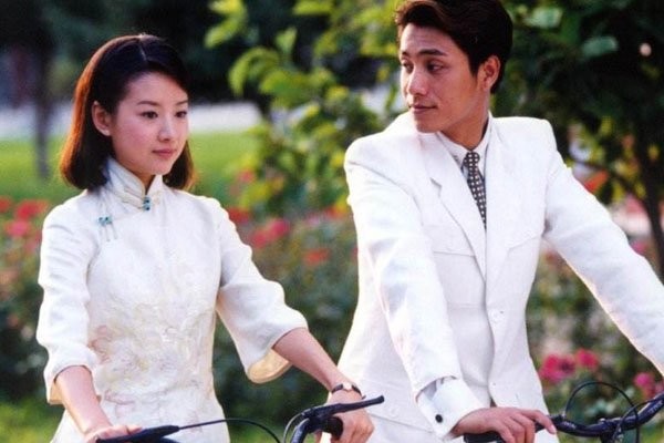 何琳为什么这么恨陈坤 和他儿子的妈妈有关系