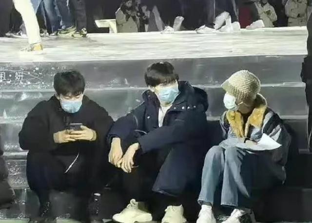 张子枫恋情风波（张子枫恋情疑曝光）(6)