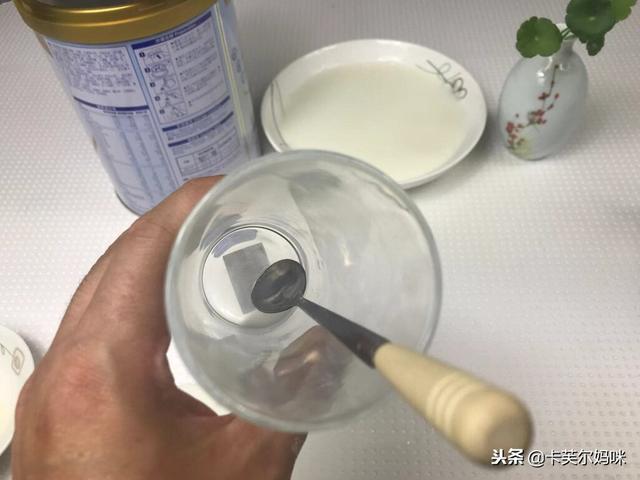 伊利金领冠菁护奶粉配方表（伊利金领冠珍护2段奶粉测评）(16)