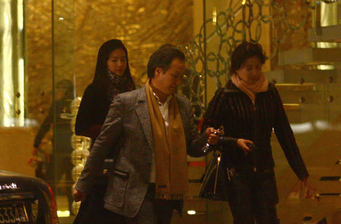 刘亦菲陈金飞近况如何？深扒刘亦菲母女和陈金飞到底什么关系？